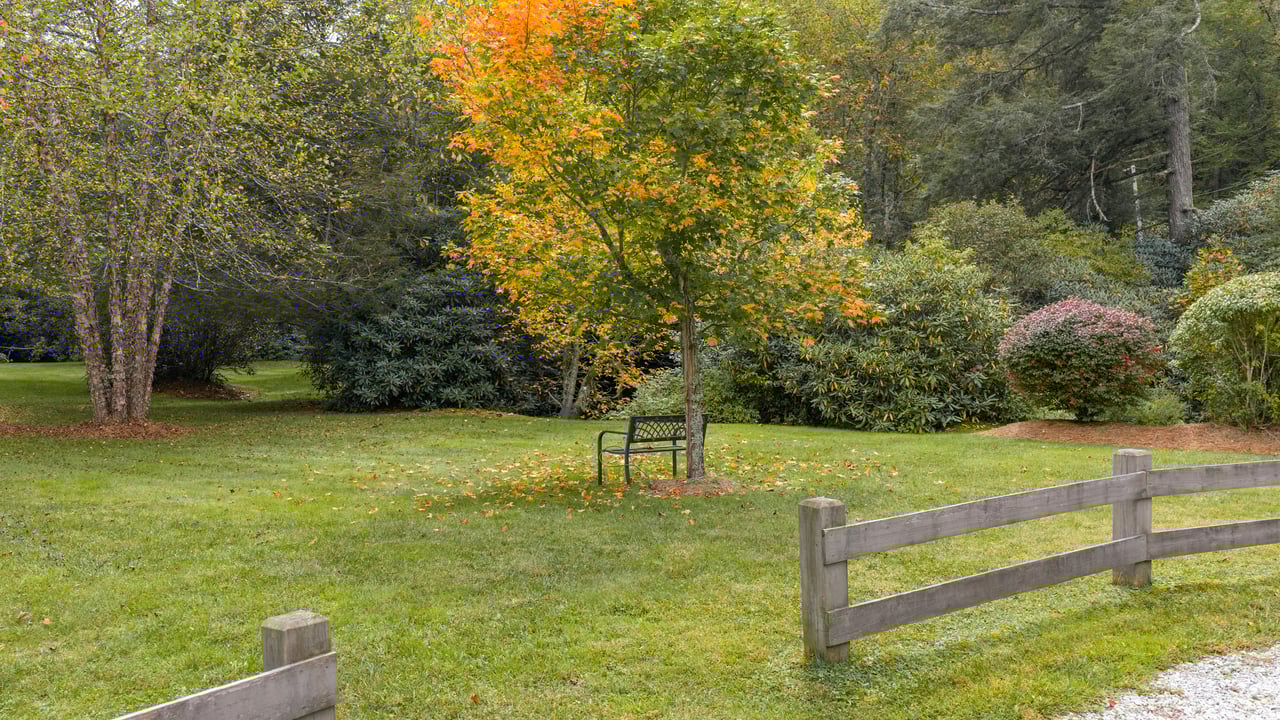 75 Hickory Dr