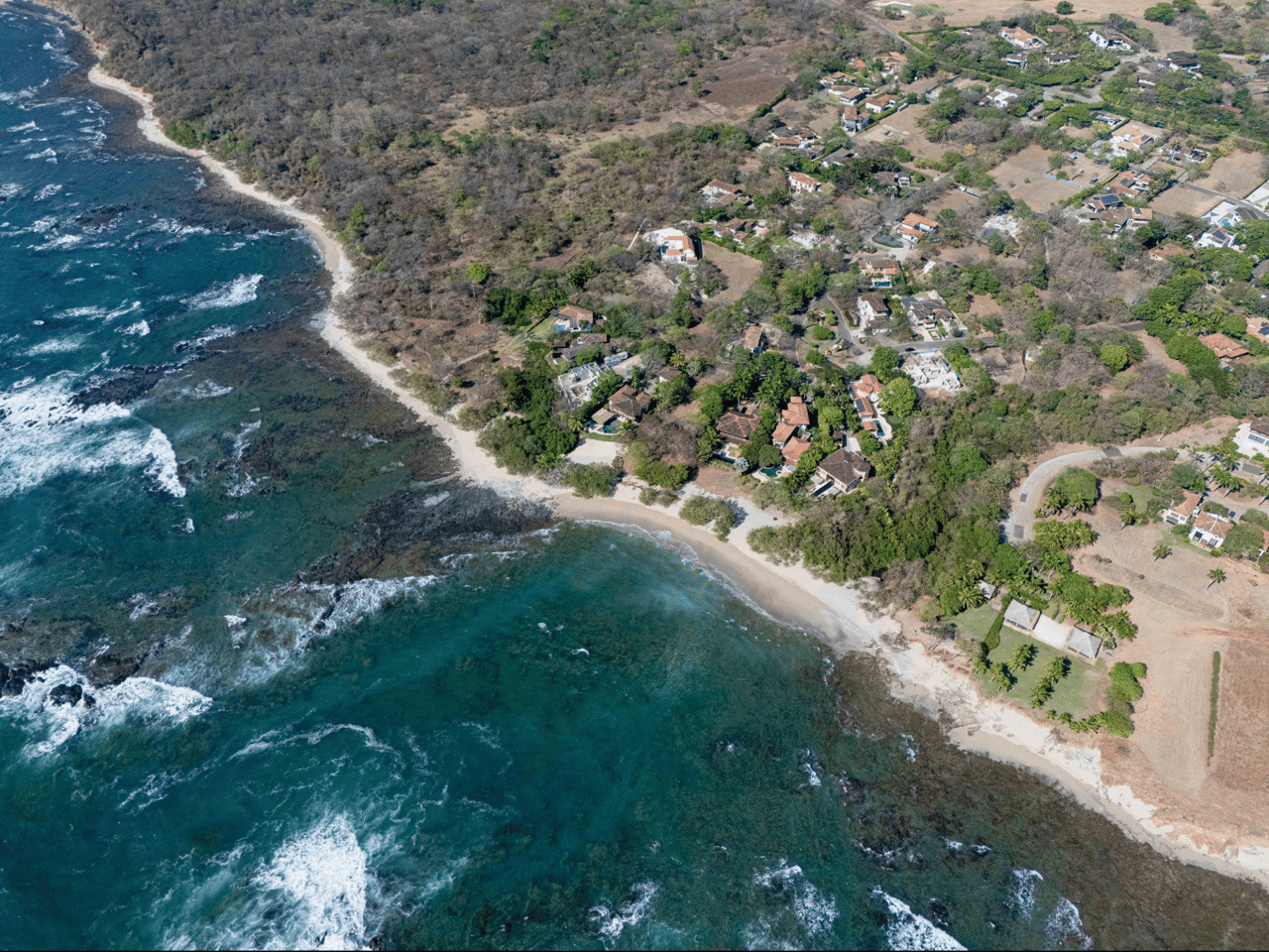 Casa Las Mareas | Beachfront Spanish Colonial Villa with Private Pool in Hacienda Pinilla