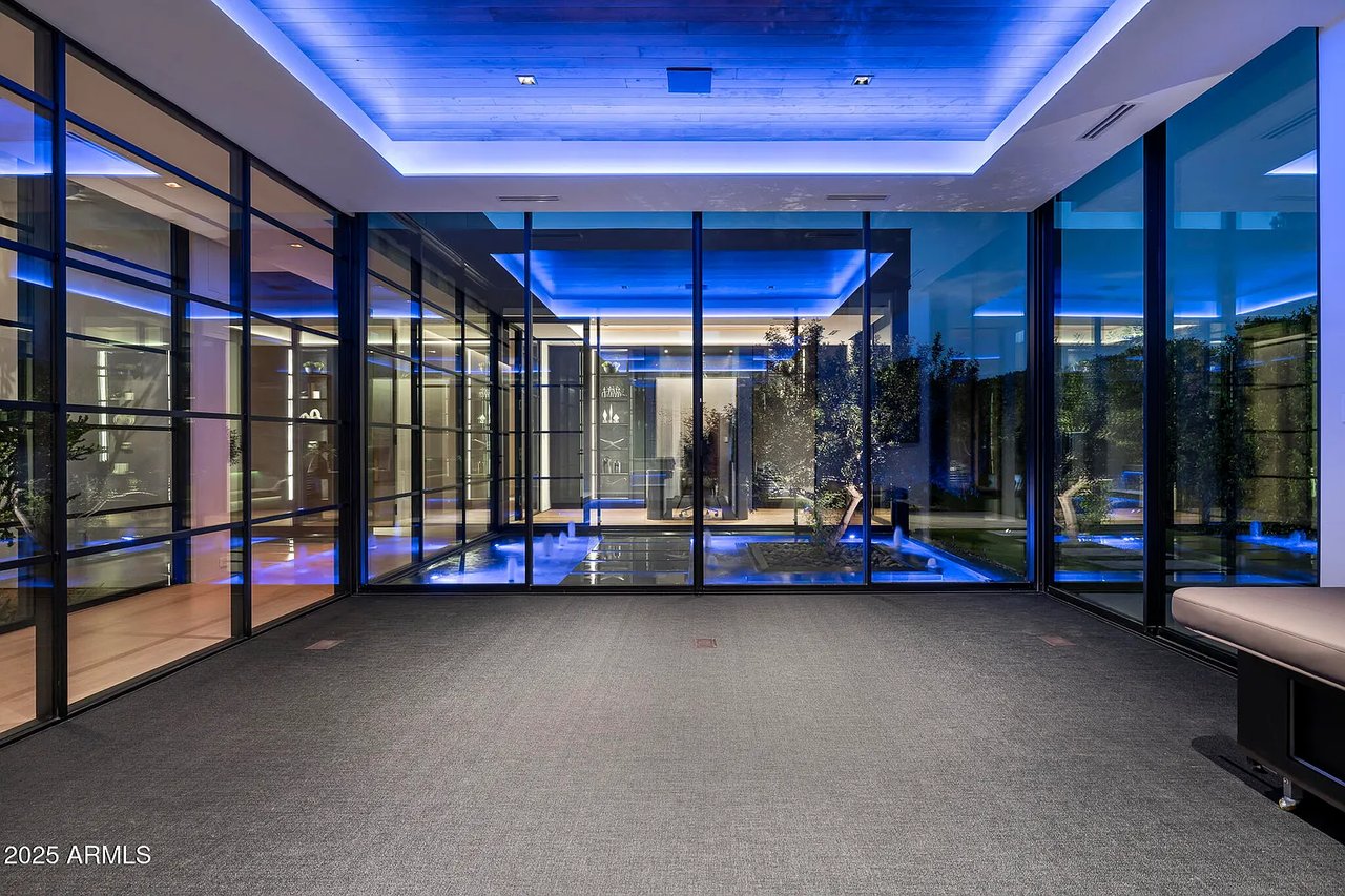 6911 E Jackrabbit Rd