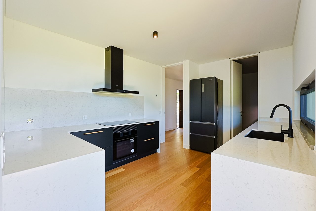 Japanese-Inspired Villa in Bom Sucesso Resort, Óbidos