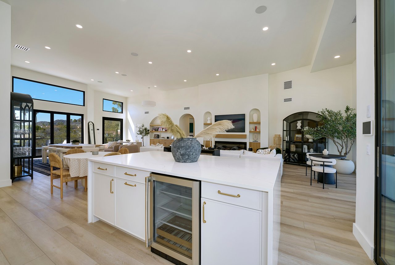 6535 N HILLSIDE Drive