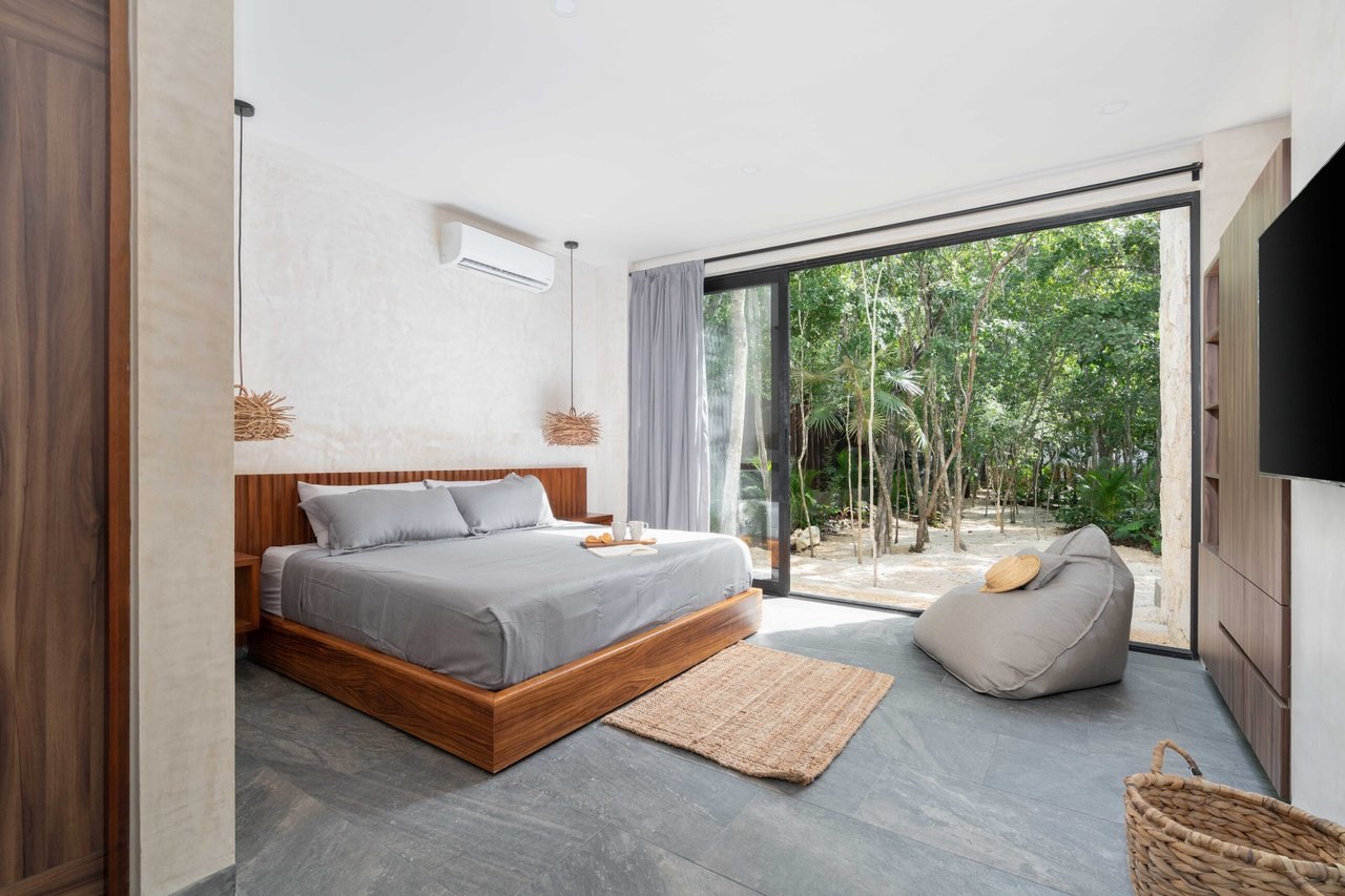 Villa 11  |  4 Bedroom with Large  Pool  in 12 O’Clock Tulum