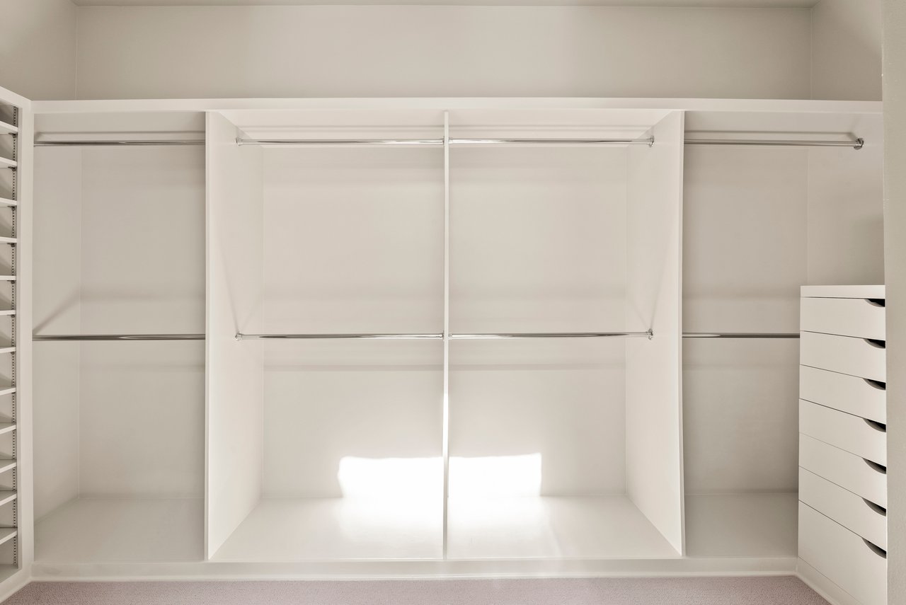 9032 Thrasher Ave, sunset strip