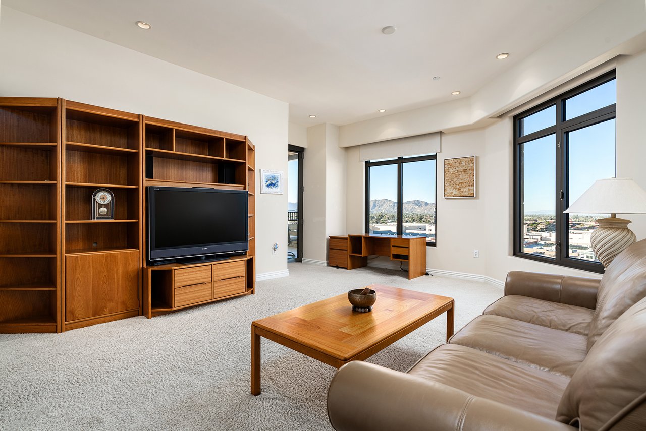 7181 E Camelback Road 1202