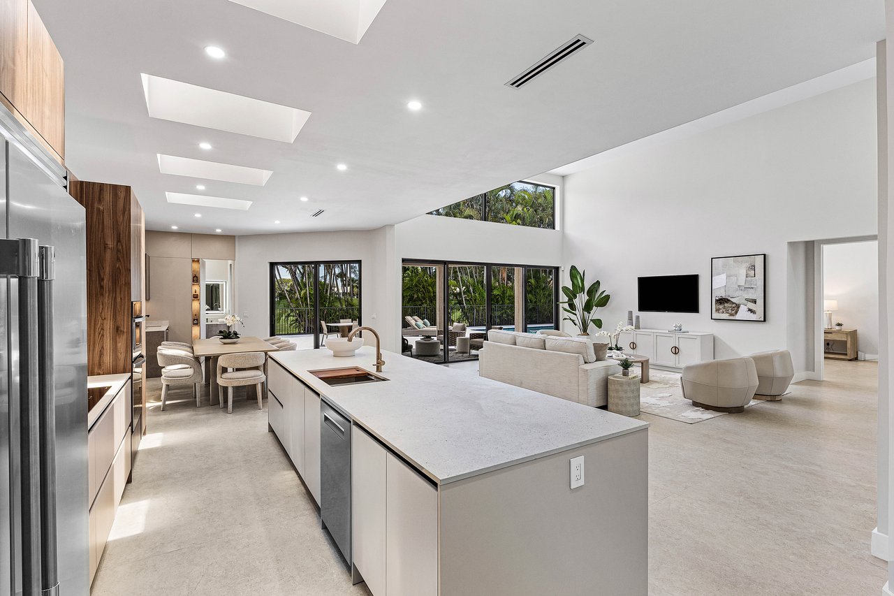 5323 Ascot Bend