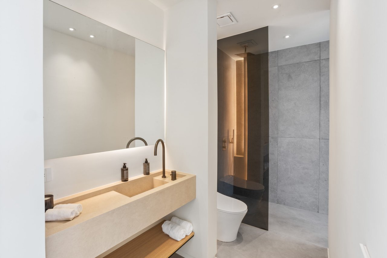 Villa Juba | Contemporary 4-Bedroom Villa with Mono Loco Beach Club Membership in Tamarindo