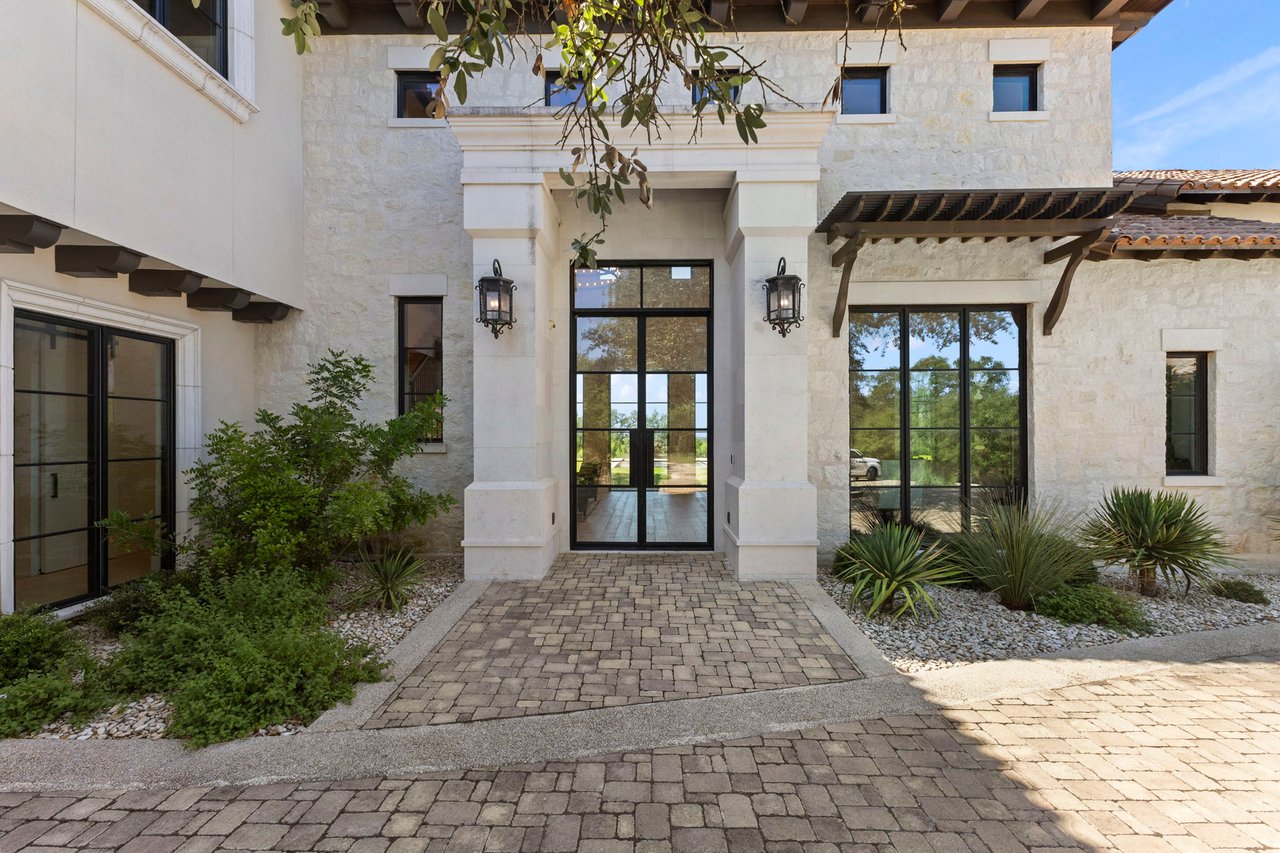 The Estate on Indian Bluff