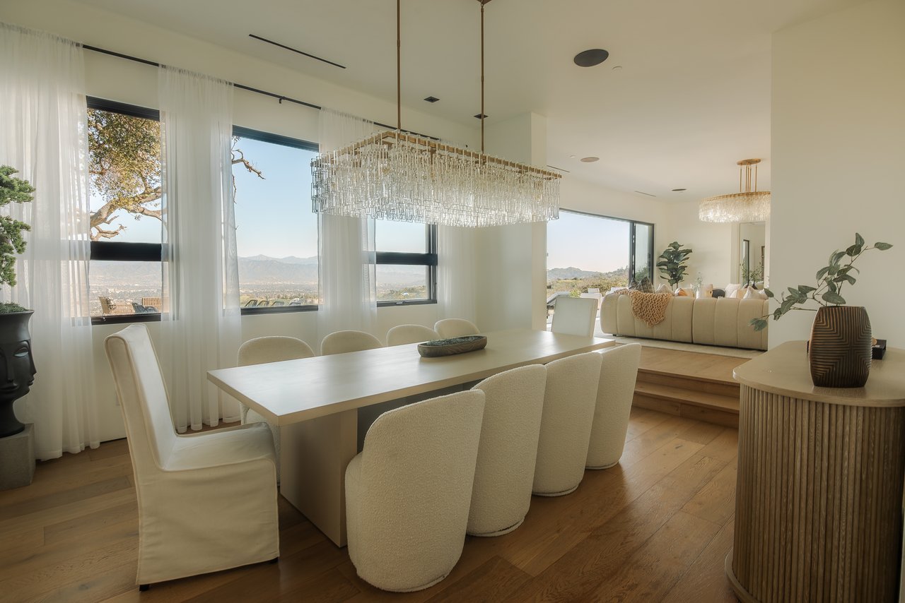 13331 Mulholland Dr, Beverly Hills