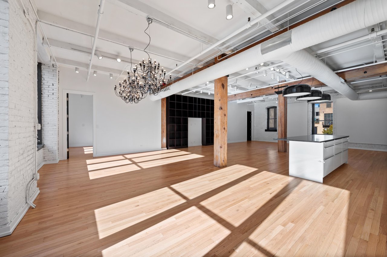 900 West Jackson Boulevard Unit 3W 