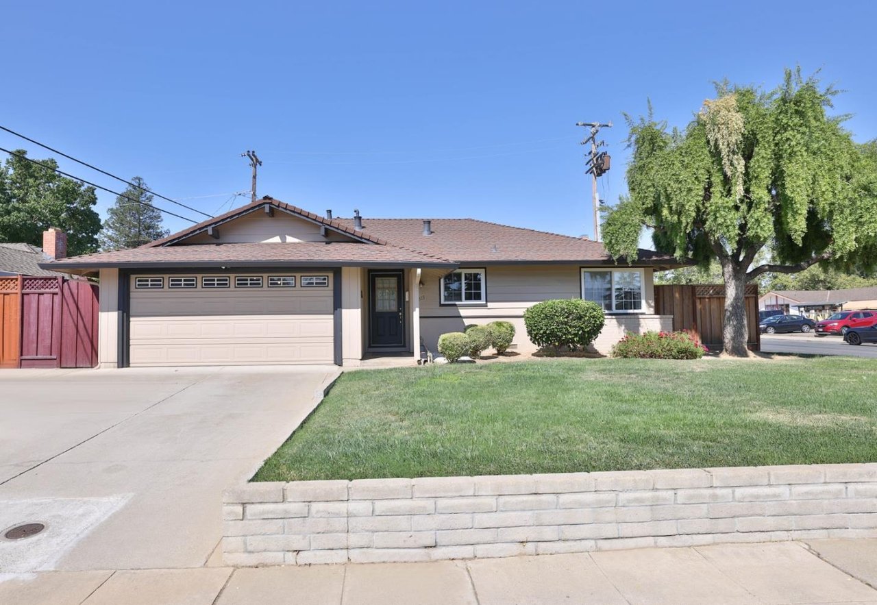 3313 Elaine Drive