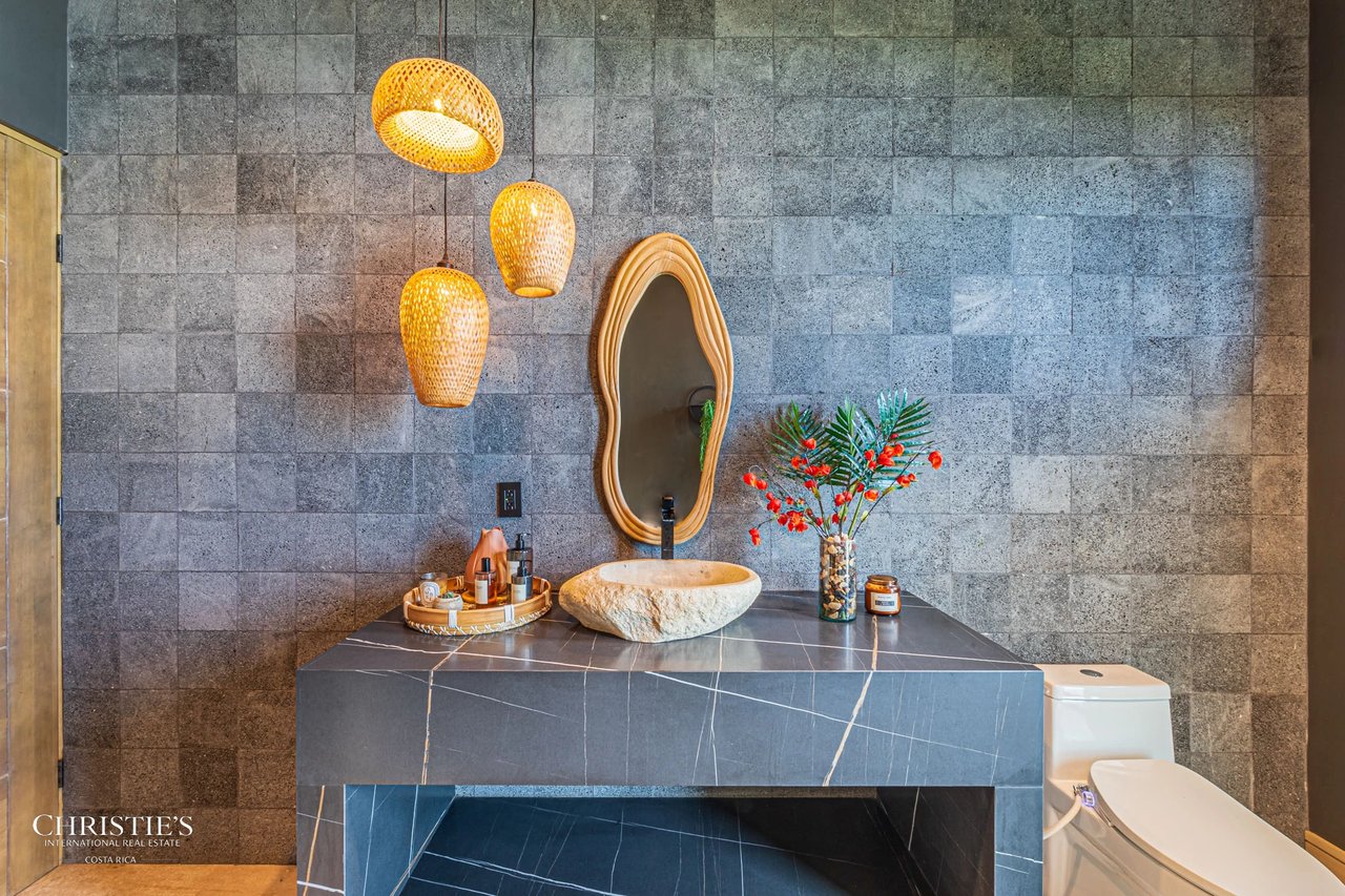 Majestic Cliff Residence Showcasing Spectacular Whitewater Views