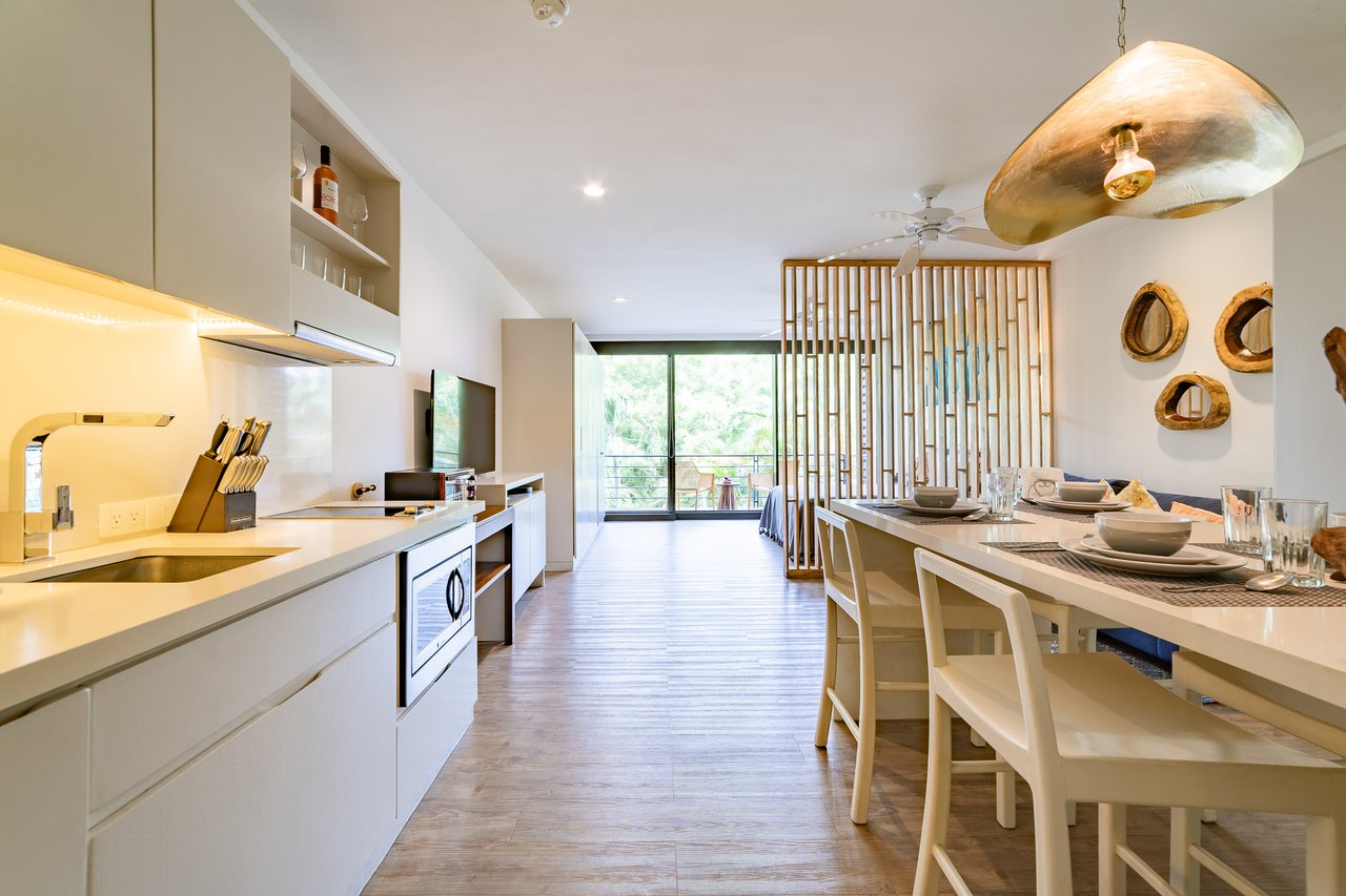 1 Bedroom, Condo, Mixie 203