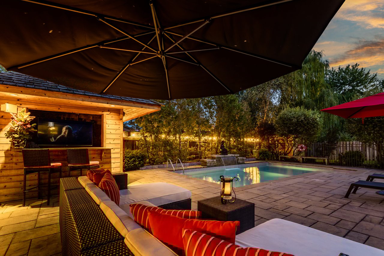 Show-stopping luxury in the heart of Southwest Oakville
