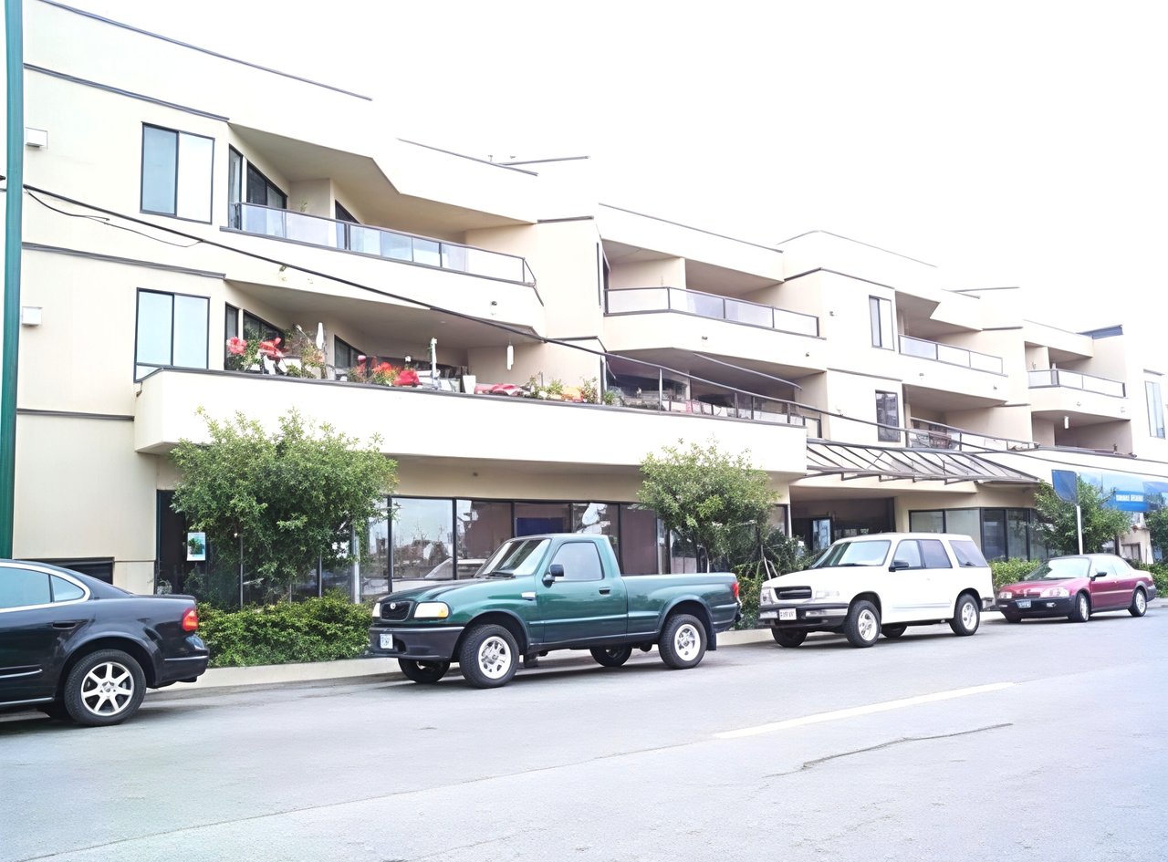 1440 George St, #207
