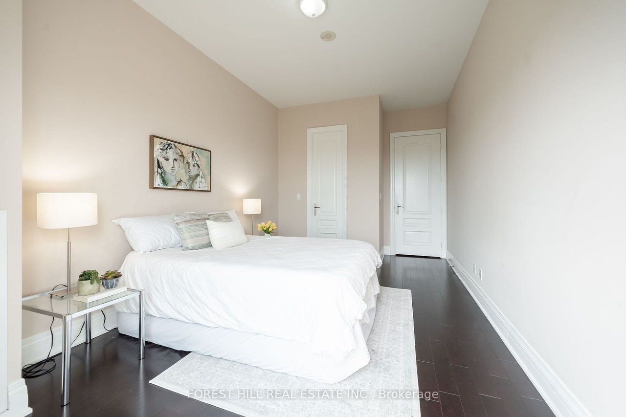 LIVING IN ARIA PENTHOUSES