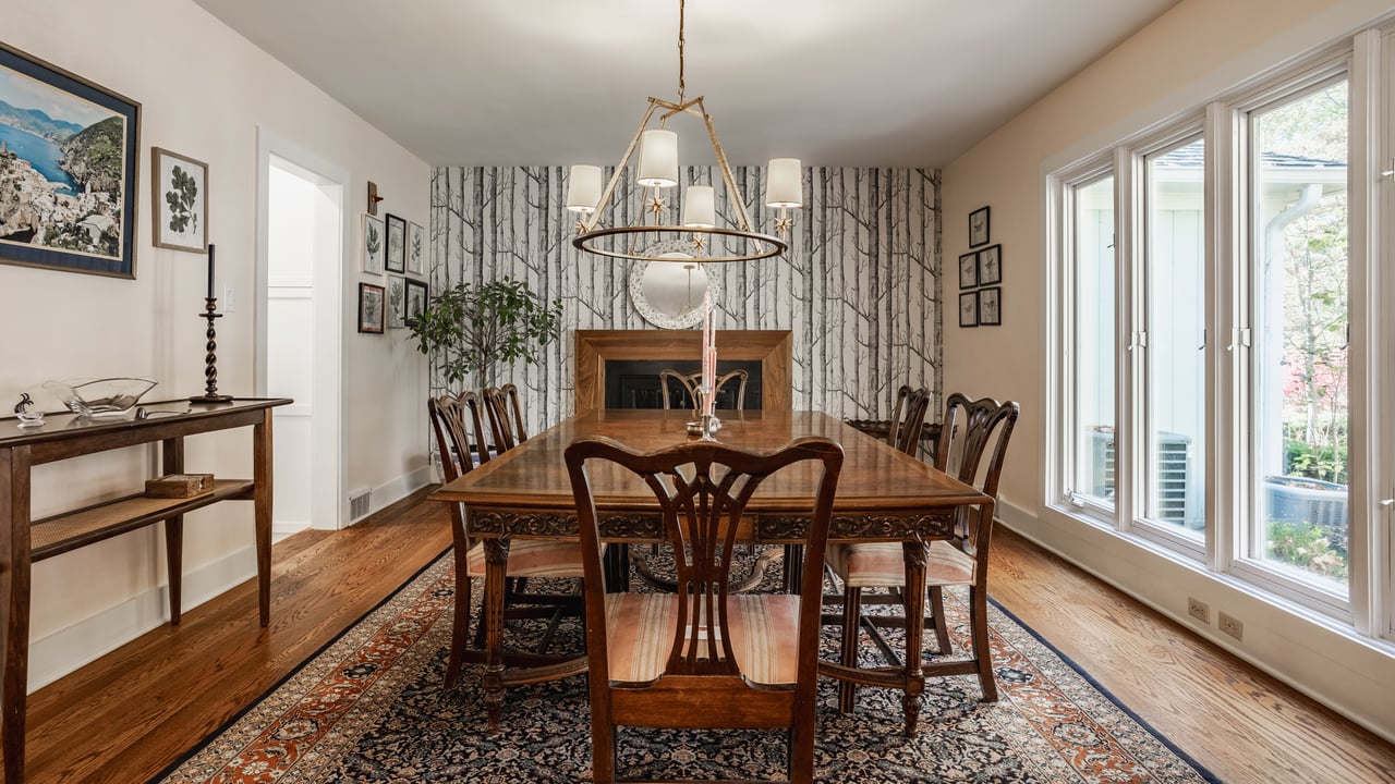 8045 Broadway Street