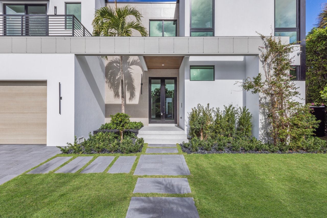 Murray Rd in Soso With Beautiful Water & Island Views