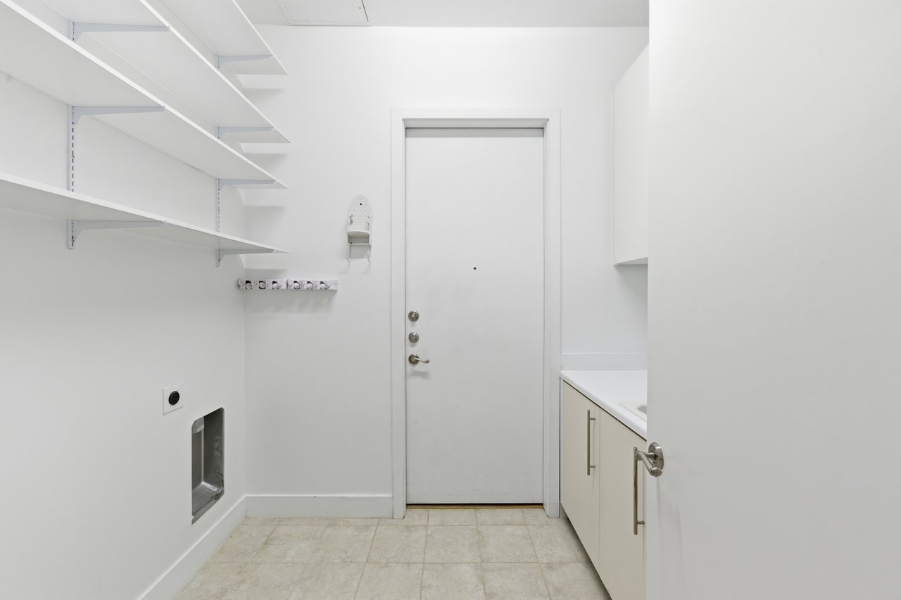 1600 Post Oak Blvd, #1903