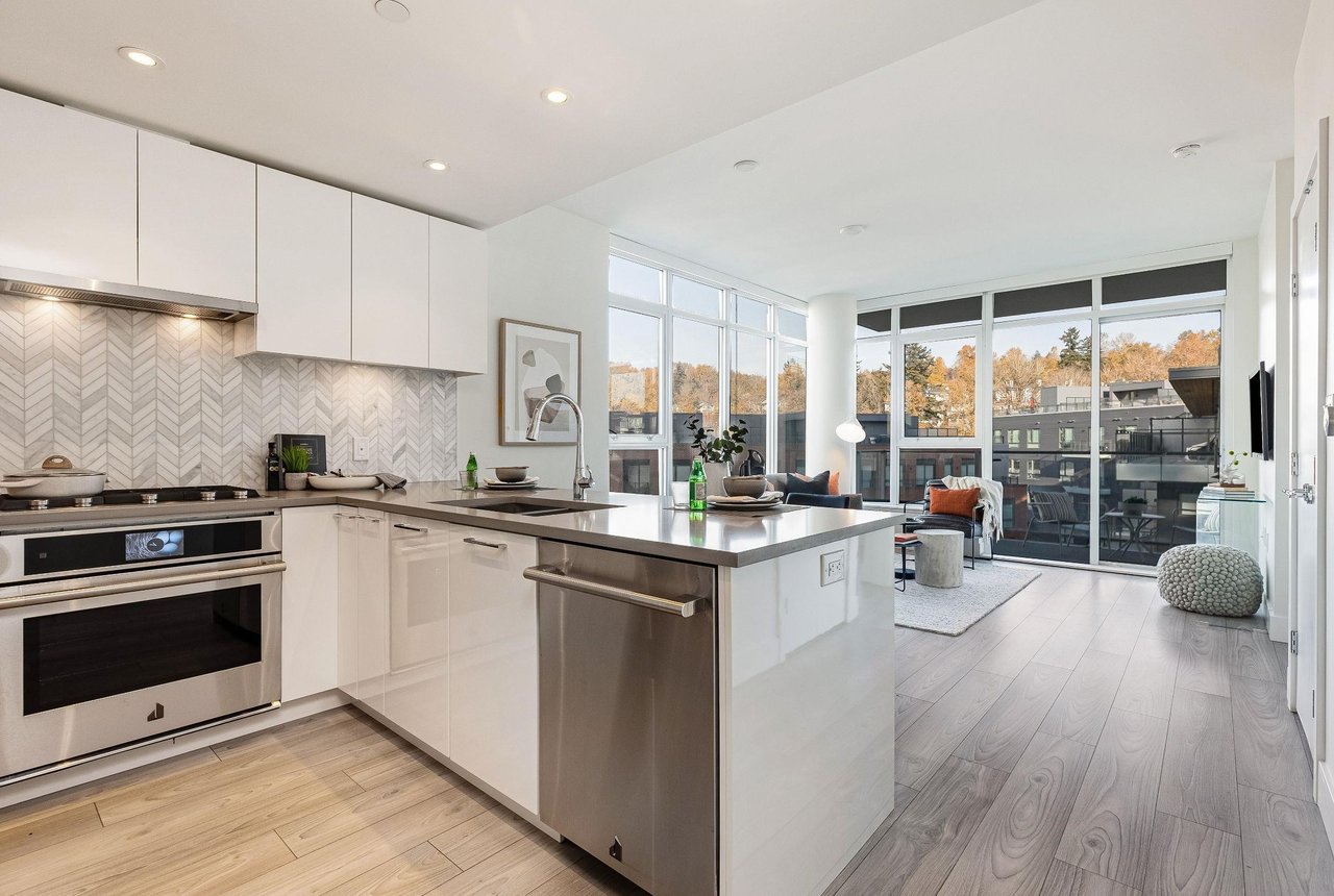 3581 E Kent Avenue N, #601