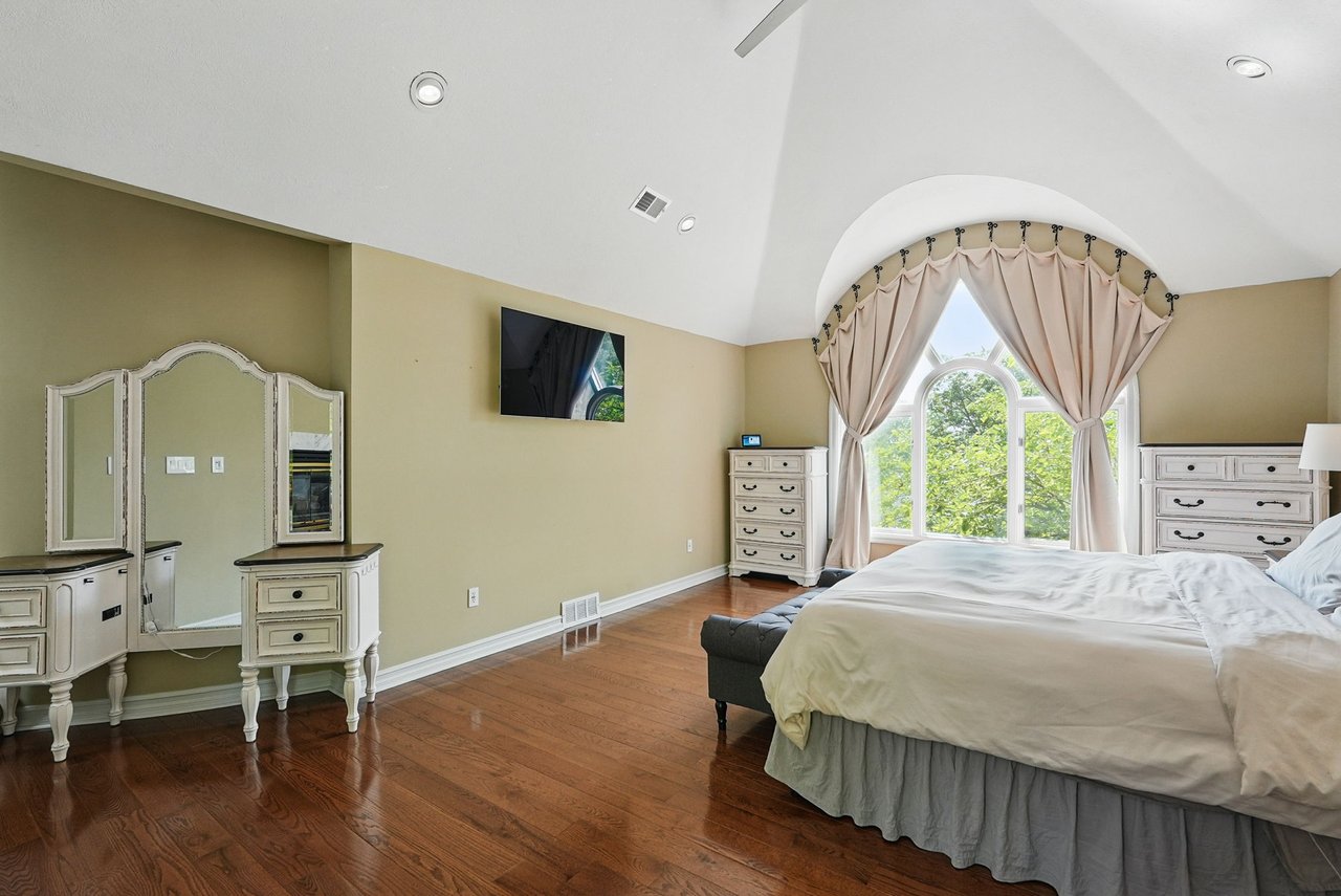 559 Normandy Ct