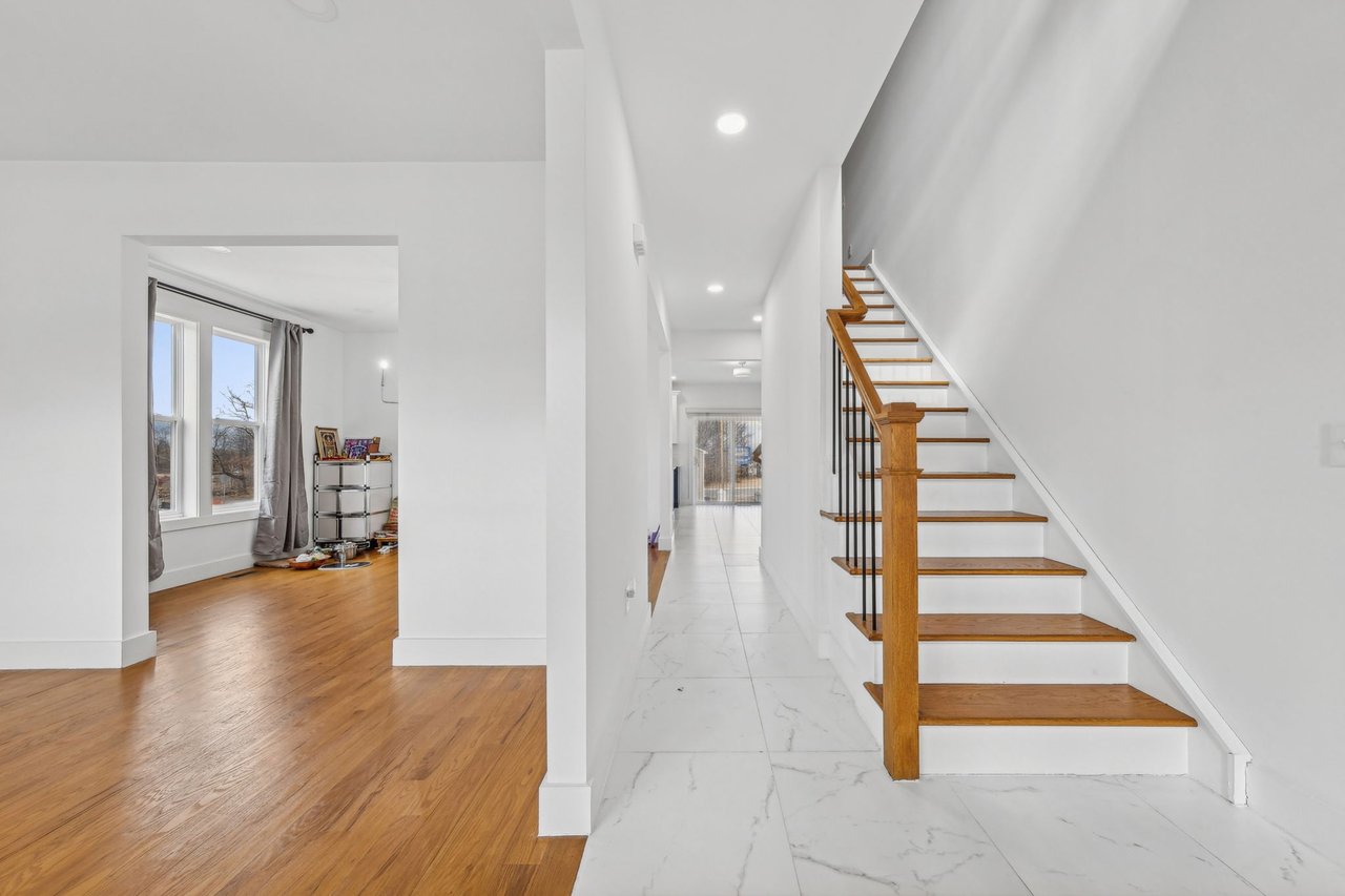 21 Kearney Ave