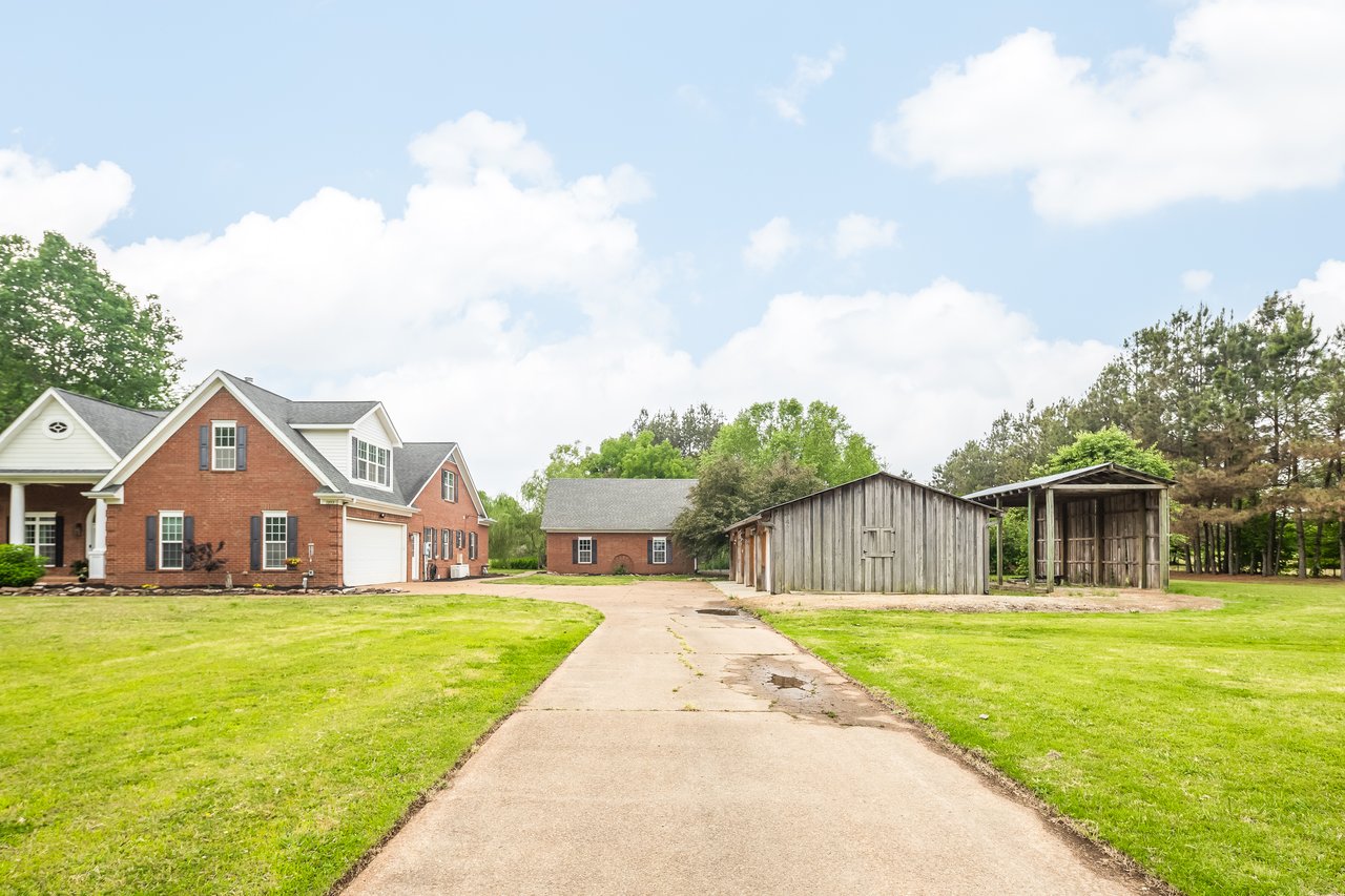 1095 CULBREATH RD