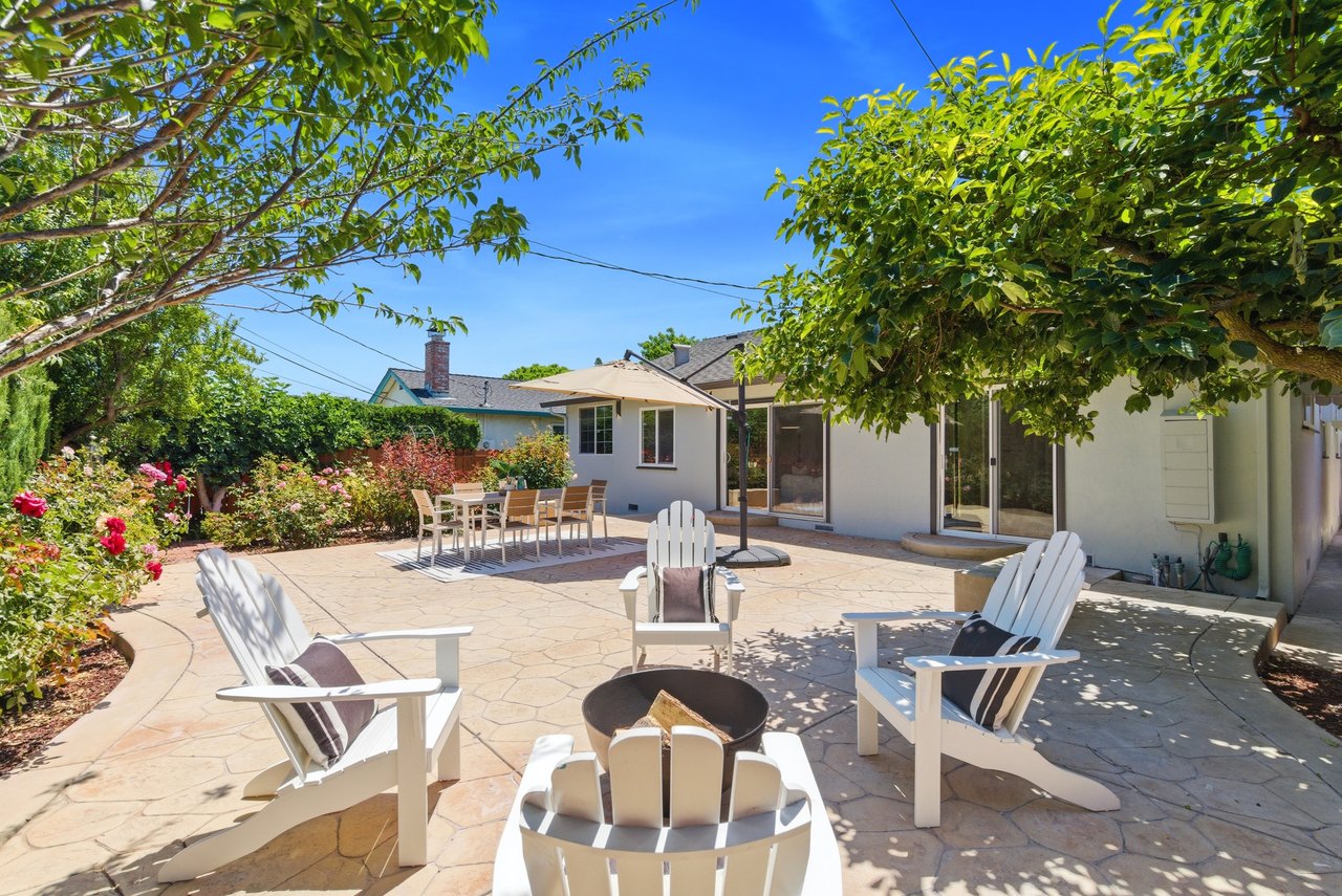 2101 Leon Drive