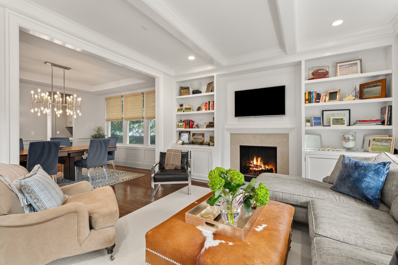 2 Brook Lane, Westport