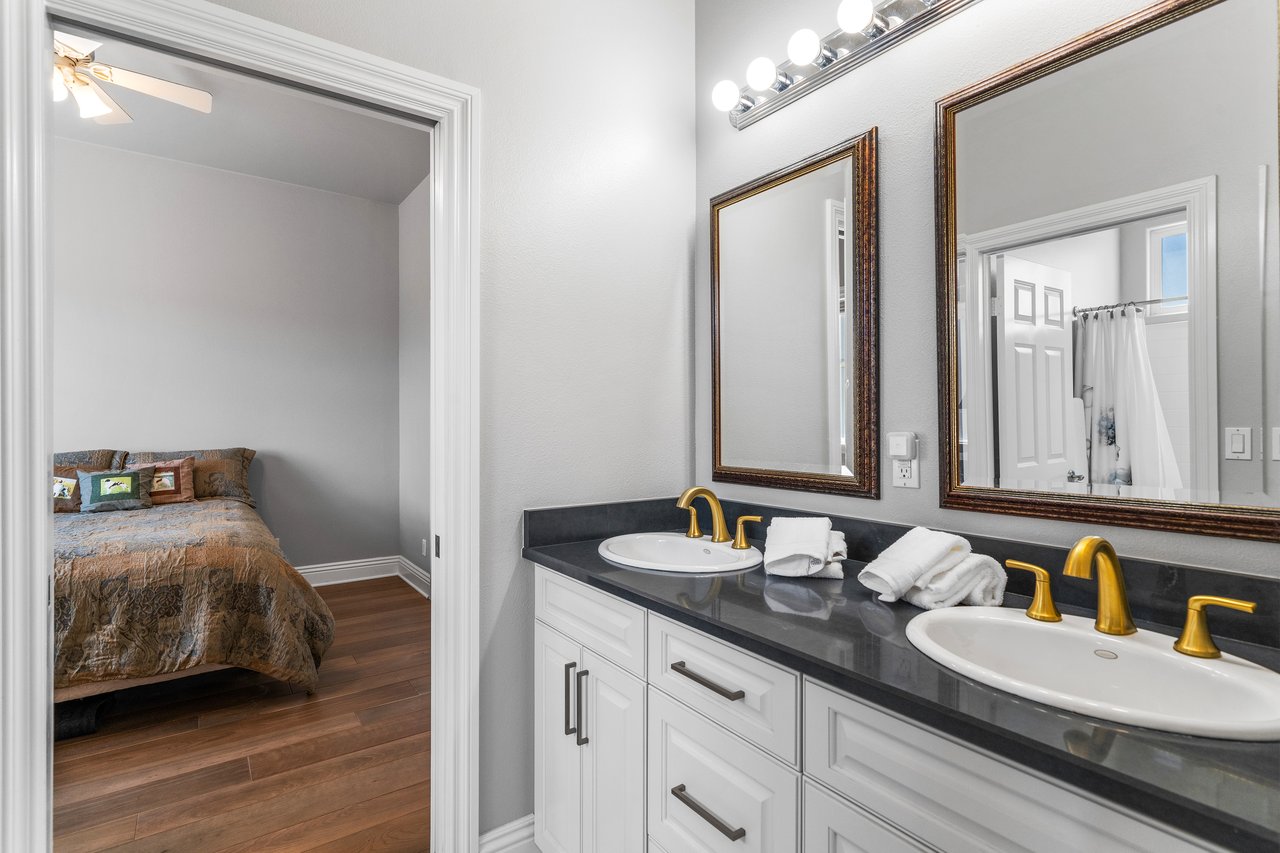 41653 Oak Trail Court