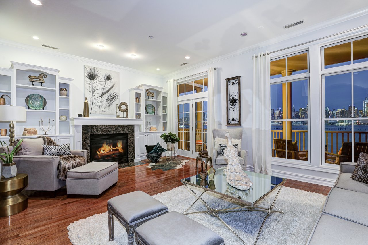 10 Regency Place - The Brownstones at Port Imperial