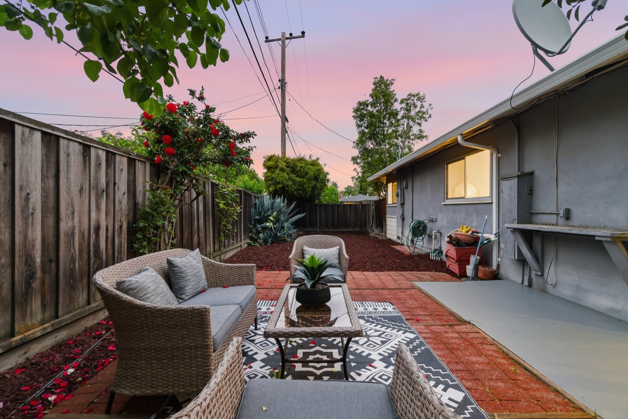 3240 Santa Maria Avenue