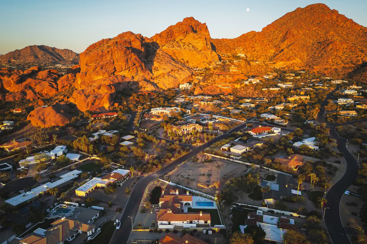 4605 E ROCKRIDGE Road