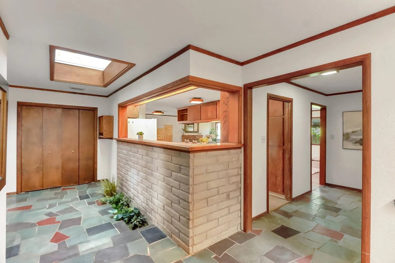 1302 Oak Avenue