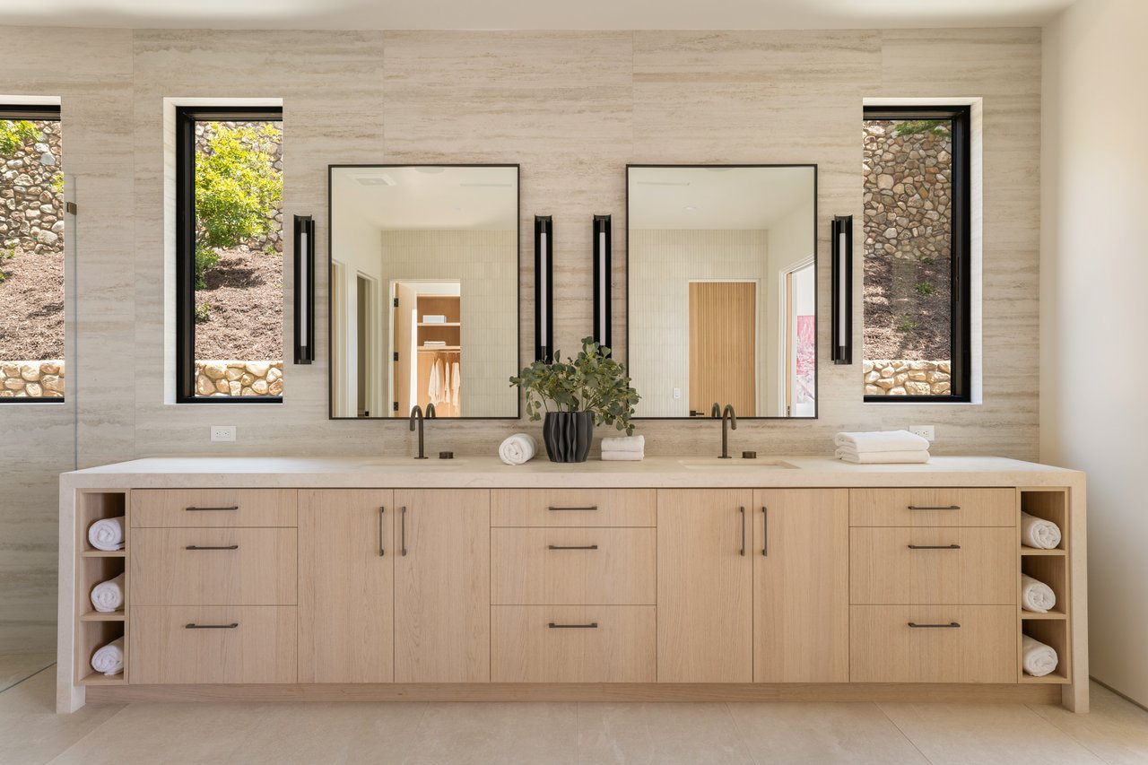Ellice Street, Malibu
