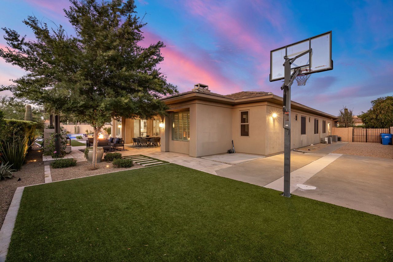 22936 N 39th Place
