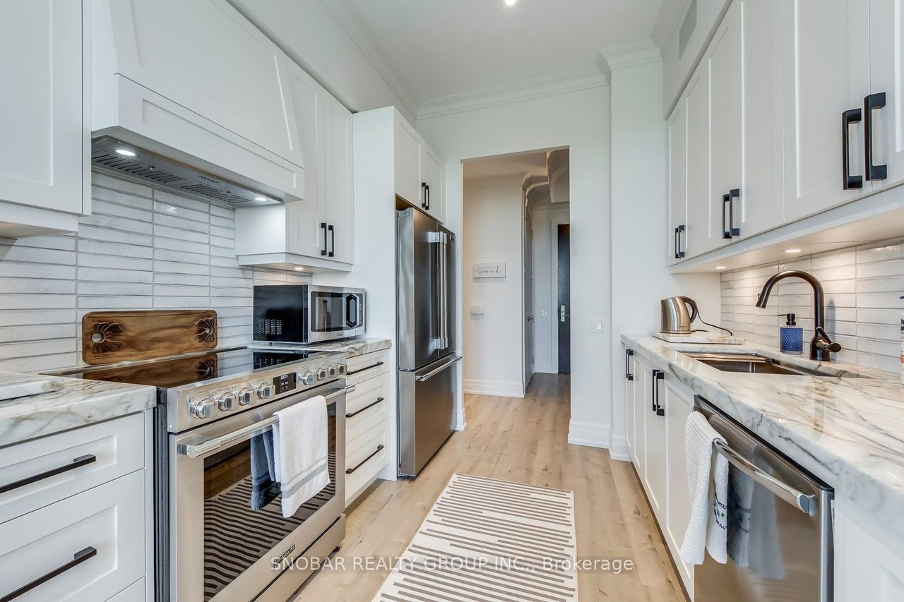 PAISLEY MODEL PENTHOUSE