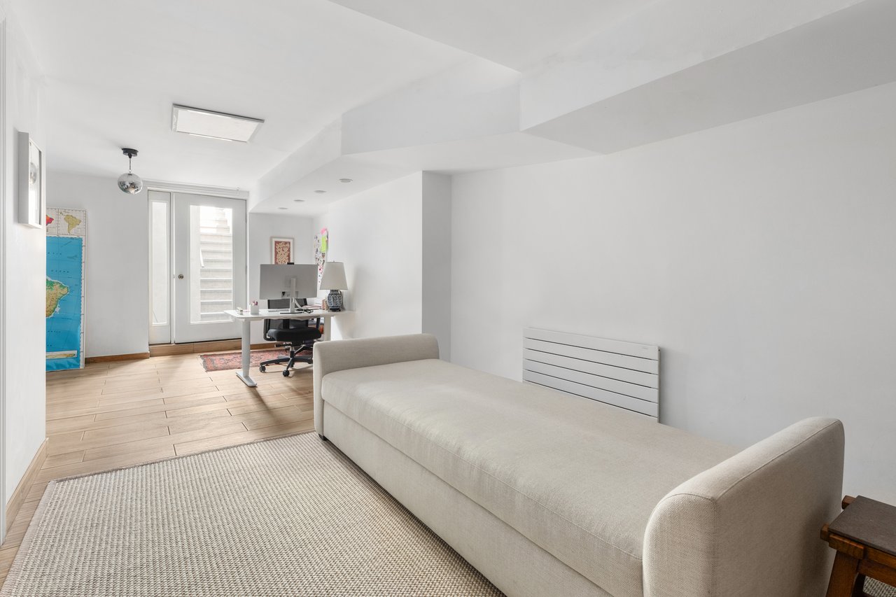 407 2ND Street