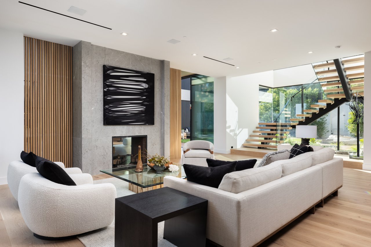 16041 Woodvale Road