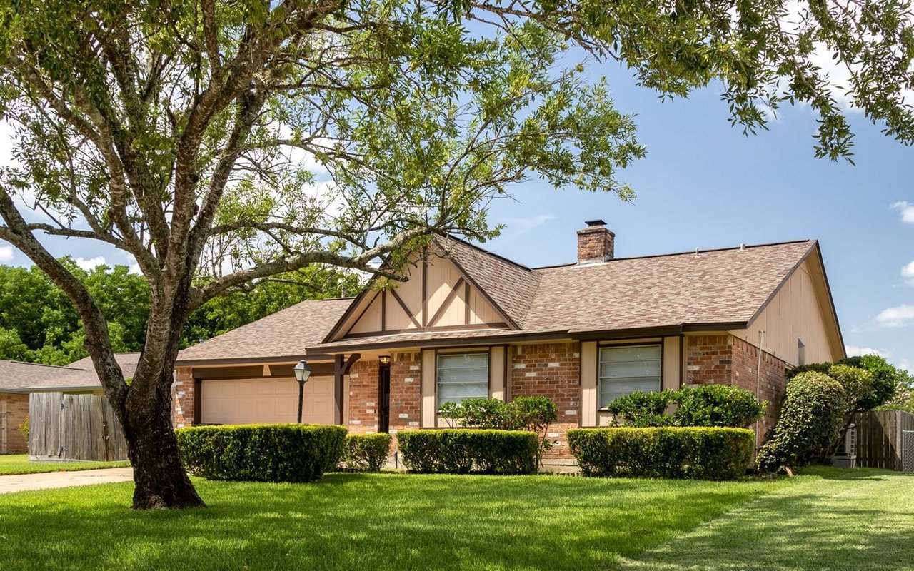 Highland Oaks / North Muirwood