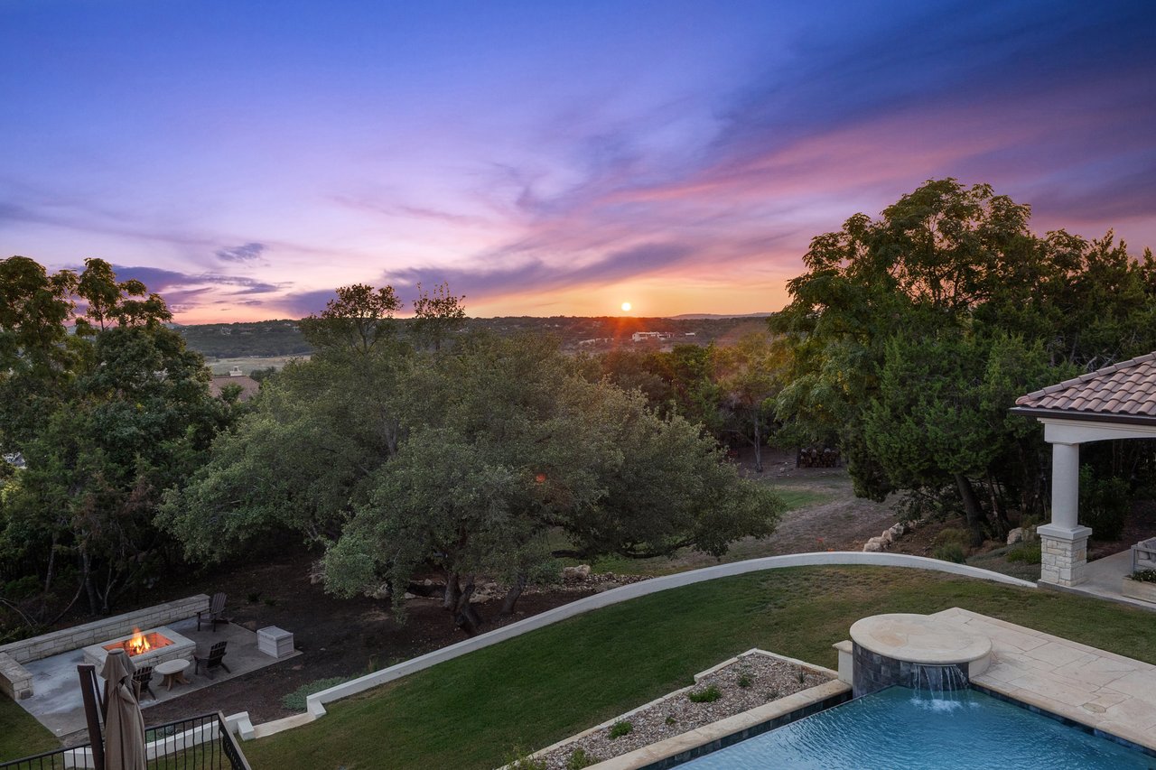 211 Bella Cima DR