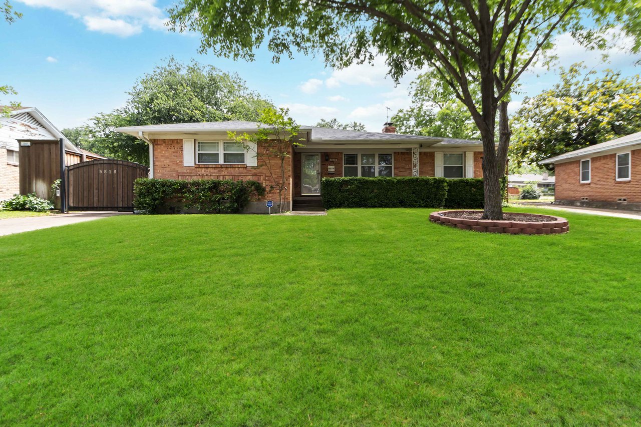 5818 Meadowick Dr