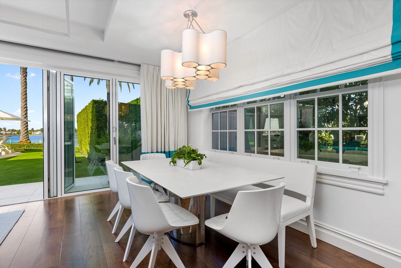 Georgian Waterfront Mansion on Everglades Island