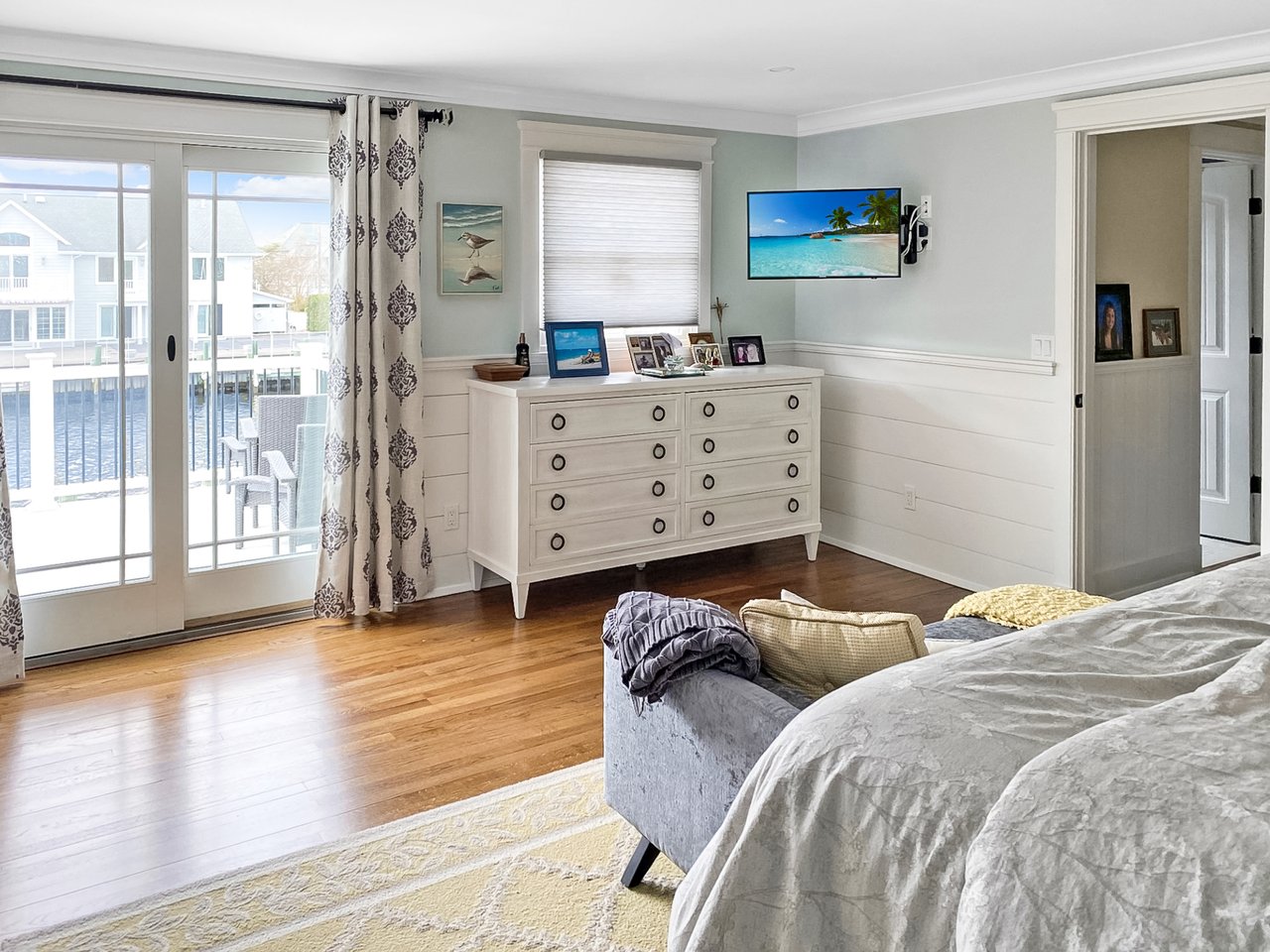 #149 Exclusive Curtis Point Home with Pool