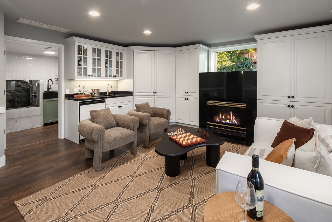 10517 NE 46th Street