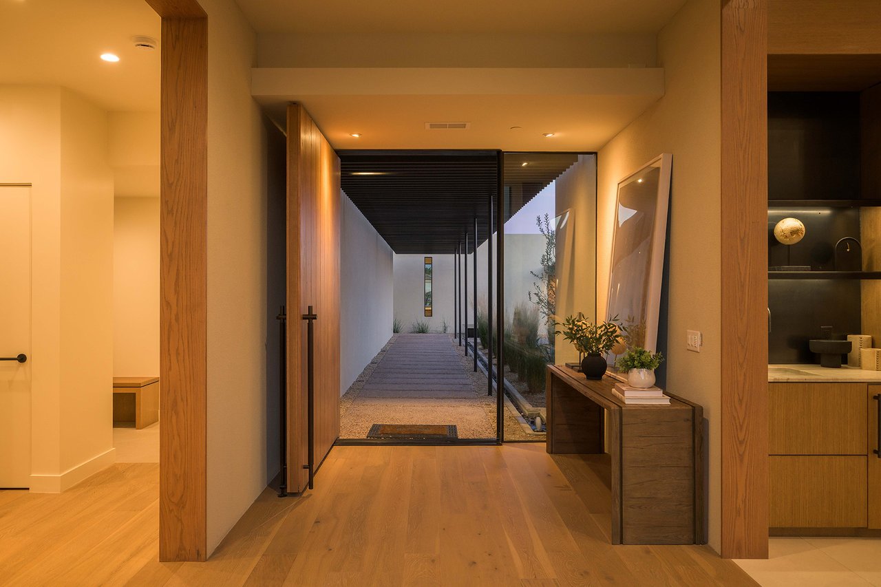 5287 N INVERGORDON Road