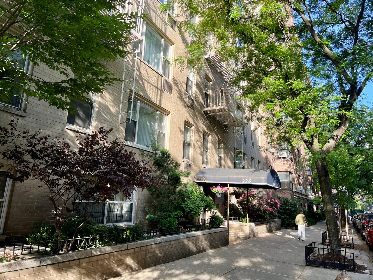 225 E 76th St, #5C