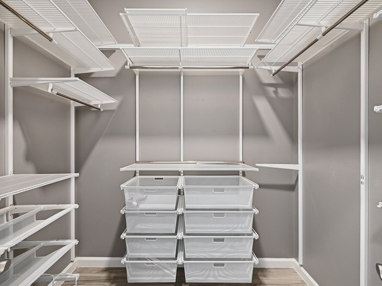 54 Rainey Street PH09