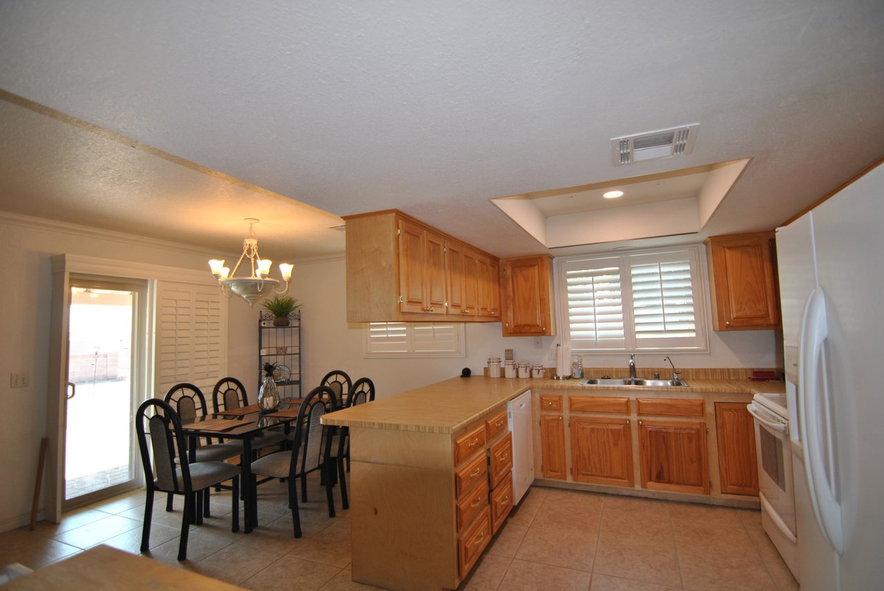 1666 Topaz Dr 