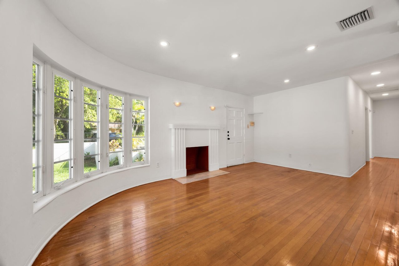Art Deco Gem in Coral Gables
