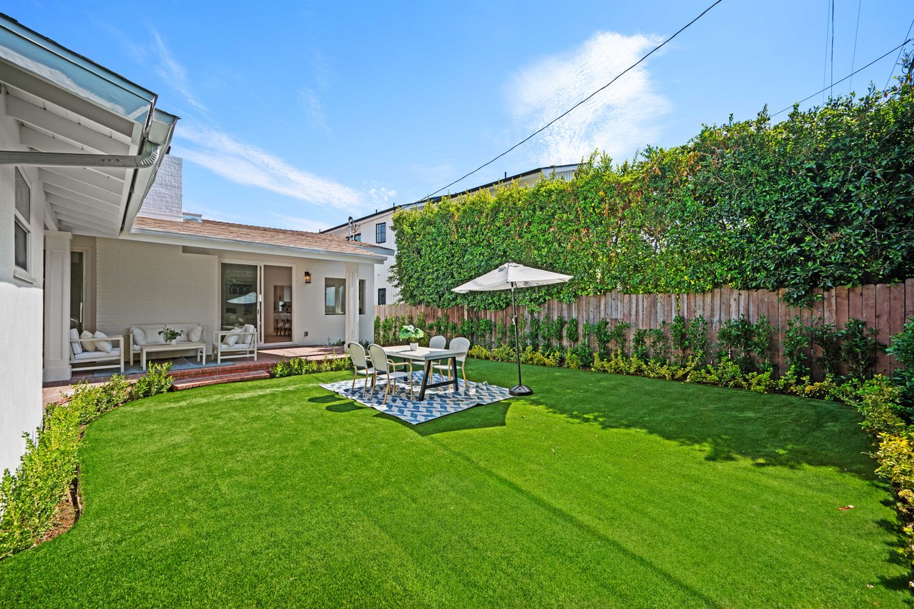 9730 Cresta Drive